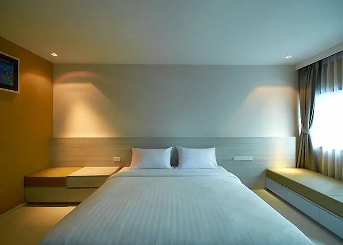 The Present Sathorn 3*